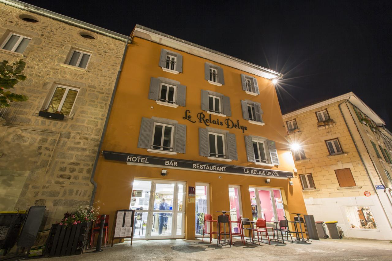 Готель Le Relais Delys Saint-Remy-sur-Durolle Екстер'єр фото