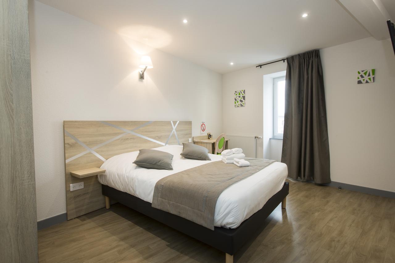 Готель Le Relais Delys Saint-Remy-sur-Durolle Екстер'єр фото